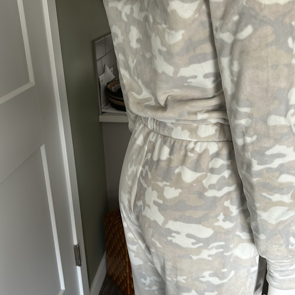 Aero Plush Camo Onesie - Picture 13 of 17
